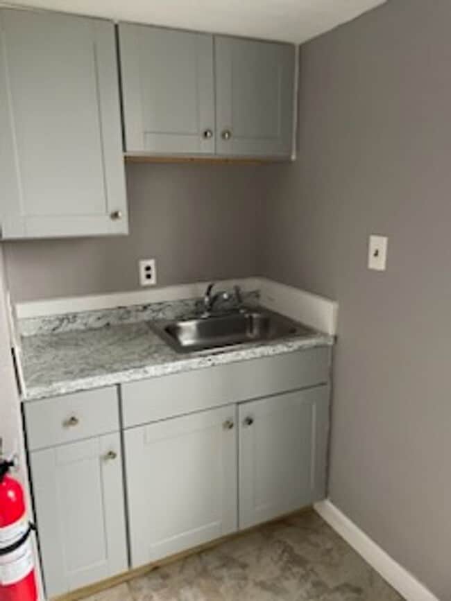 Building Photo - 304 W Eureka St