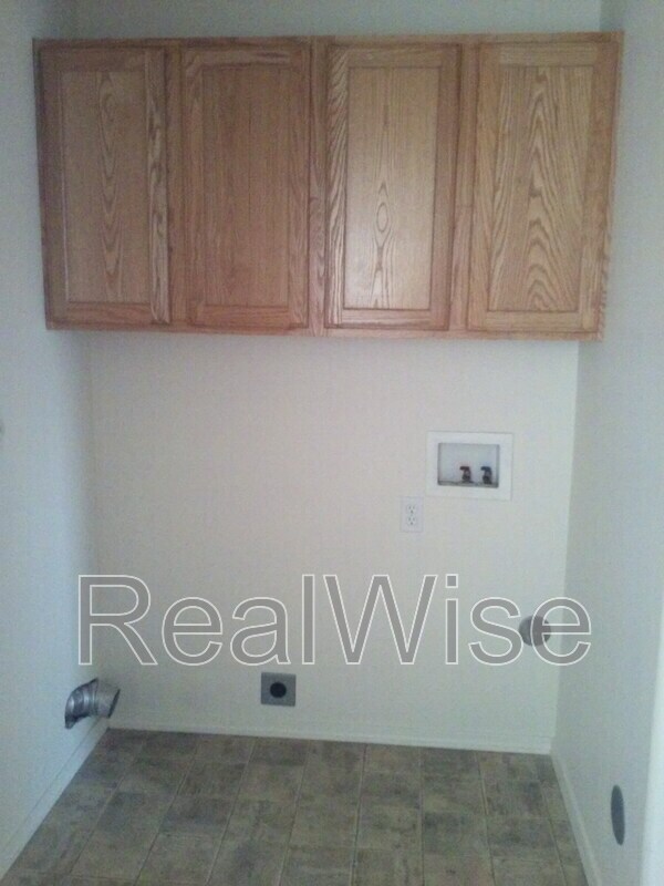 Foto del edificio - 327 Pardee Ln