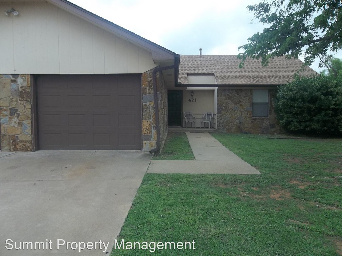 Foto principal - 421 Britton Ct