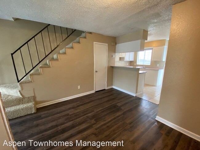 Building Photo - 2 br, 1.5 bath House - 2144 Aspen Dr