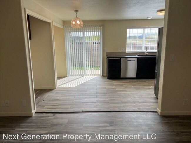 Building Photo - 3 br, 1.5 bath House - 4432 Fergus Ave.