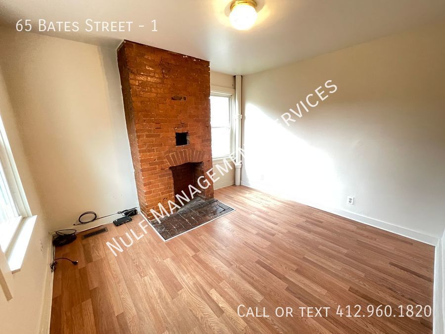 Primary Photo - 2 Bed, 2 Bath unit in Oakland
