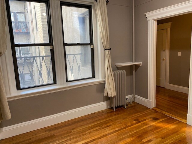 Foto del edificio - 61 Park Dr