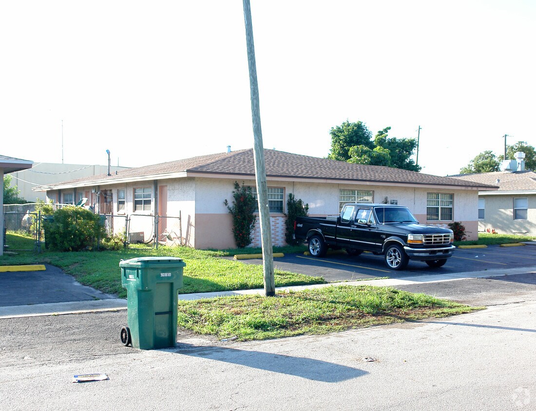 Foto del edificio - 1790 NW 52nd Ave