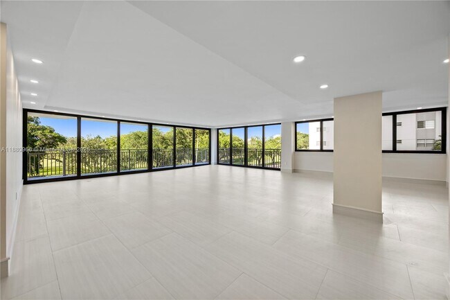 Foto del edificio - 700 Coral Wy