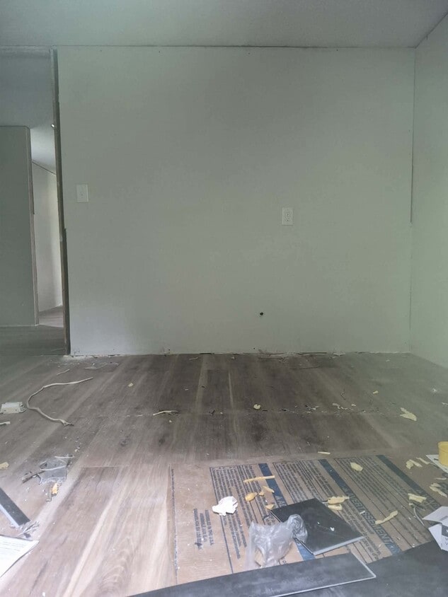 Building Photo - 1421 Gilbert Dr