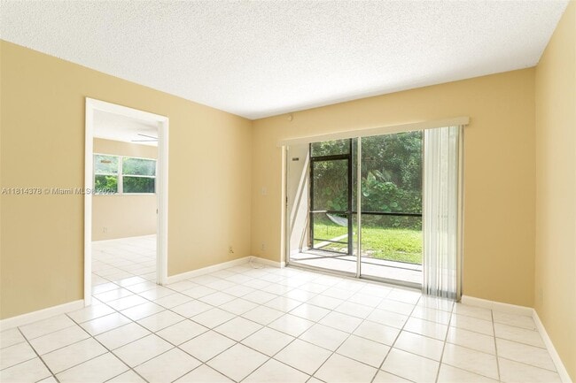Foto del edificio - 7900 S Colony Cir