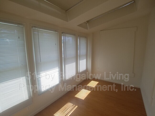 Foto del edificio - 1281 107th Ave
