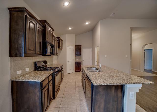 Foto del edificio - 2408 Windhaven Dr