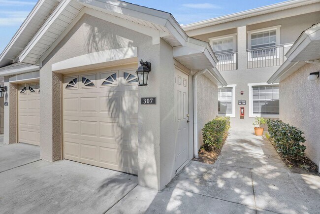 Building Photo - Golf Community Condo