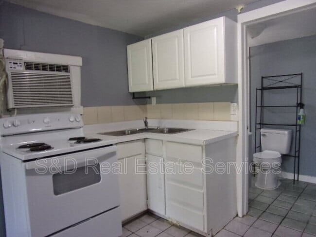 Building Photo - 321 E Patterson St