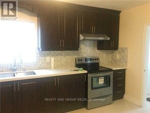 Building Photo - 30 Dittmer Crescent