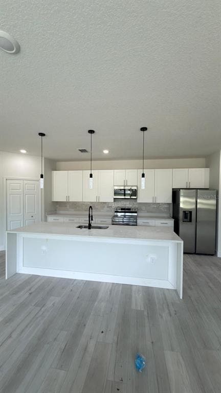 Building Photo - 2693 Jeannin Dr