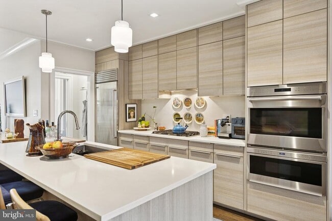 Building Photo - 1724 34th St NW