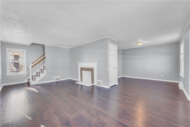 Foto del edificio - 13012 Willard Ave