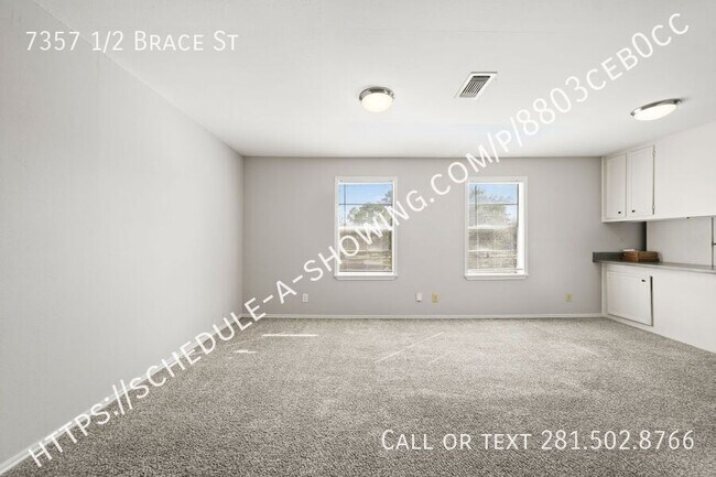 Building Photo - 7357 1/2 Brace St-