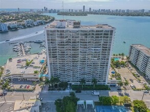 Building Photo - 7601 E Treasure Dr
