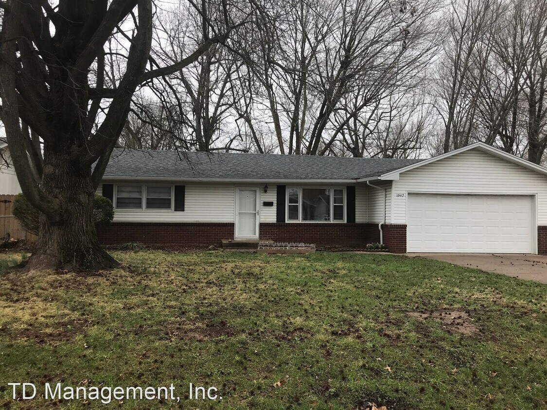 Foto principal - 3 br, 1 bath House - 1947 S Wedgewood