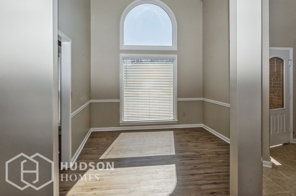 Building Photo - NOW AVAILABLE! - 10286 Green Moss Dr N, Co...