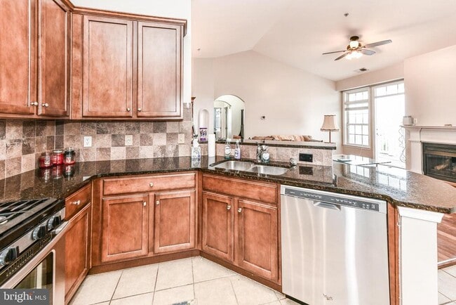 Foto del edificio - 512 Sunset View Terrace SE