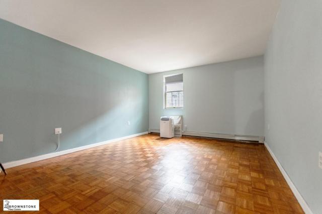 Foto del edificio - 3 bedroom in Brooklyn NY 11231