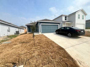 Building Photo - 1513 Pile Trl