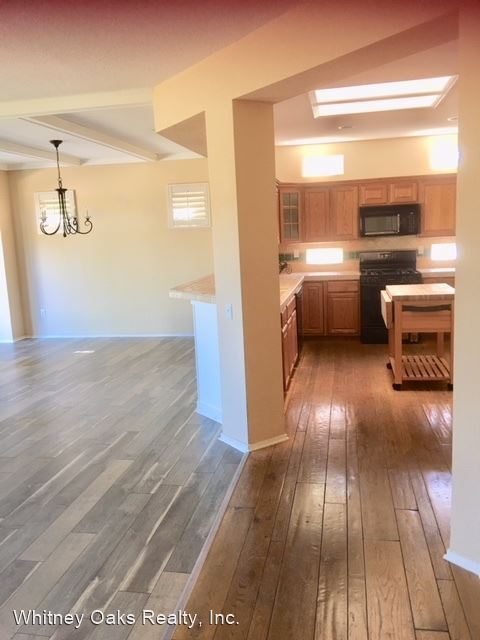 Building Photo - 2 br, 2 bath House - 1211 Sun Valley Loop