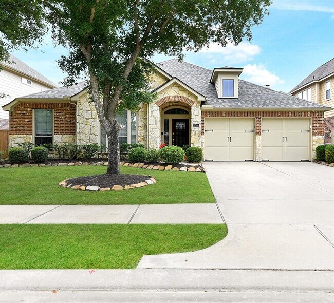 Foto del edificio - 6306 Cedardale Falls Dr