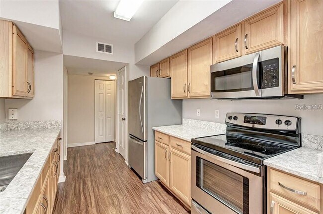 Building Photo - 1195 Villagio Cir