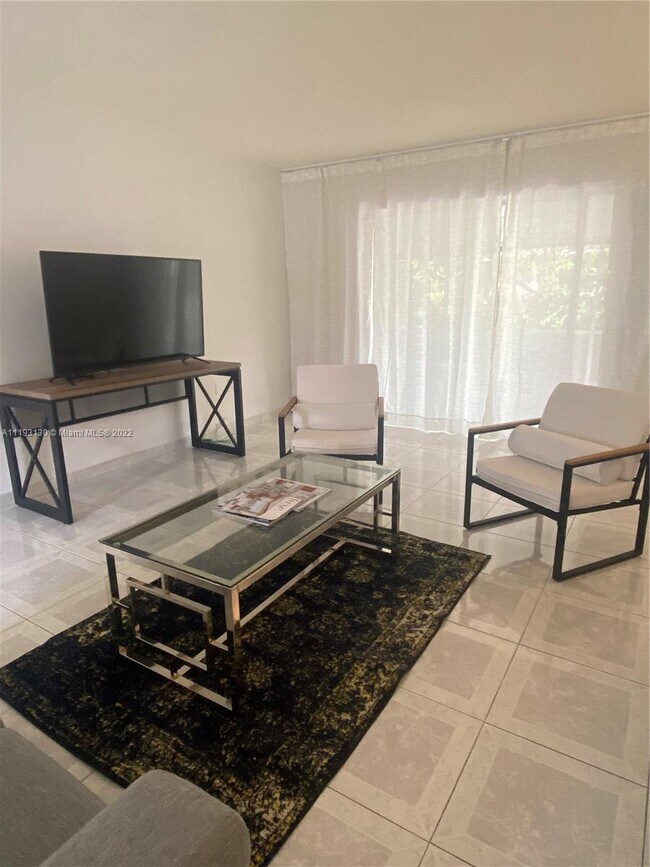 Building Photo - 301 186th St