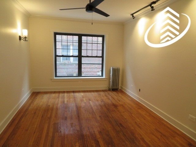 Building Photo - 845 W Agatite Ave