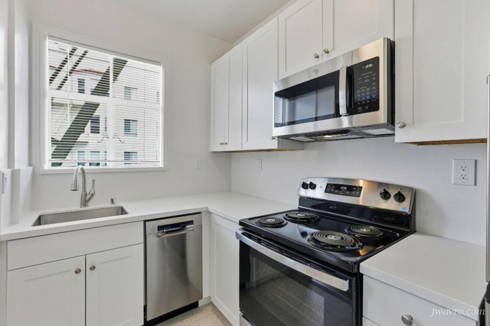 Foto principal - 1695 North Point St