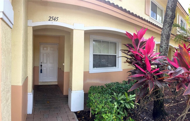 Foto del edificio - 2545 SW 83rd Terrace