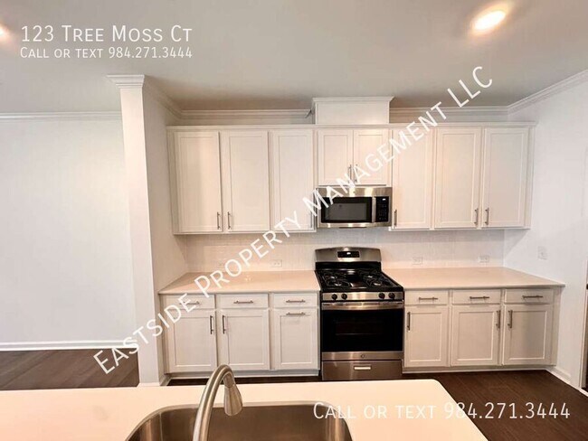Foto del edificio - 123 Tree Moss Ct