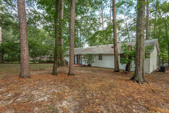 Foto del edificio - 913 Tamarack Ave