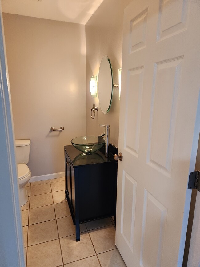 Foto del edificio - 131 Fordson Ave