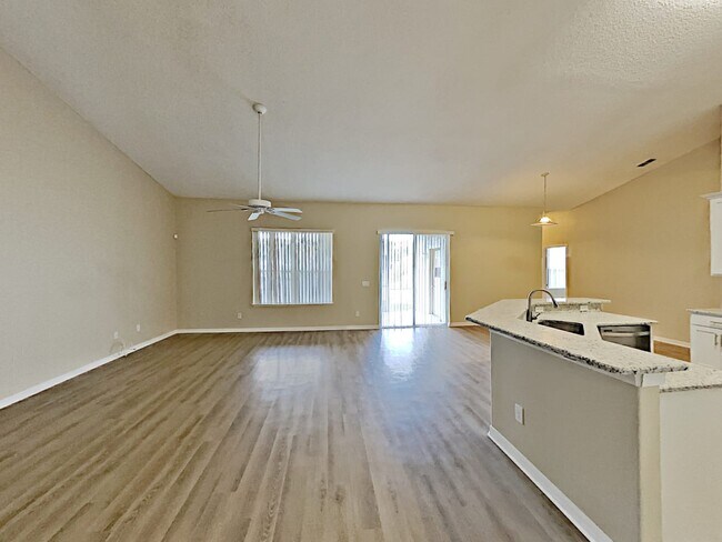Building Photo - 13048 Sunwood Ct