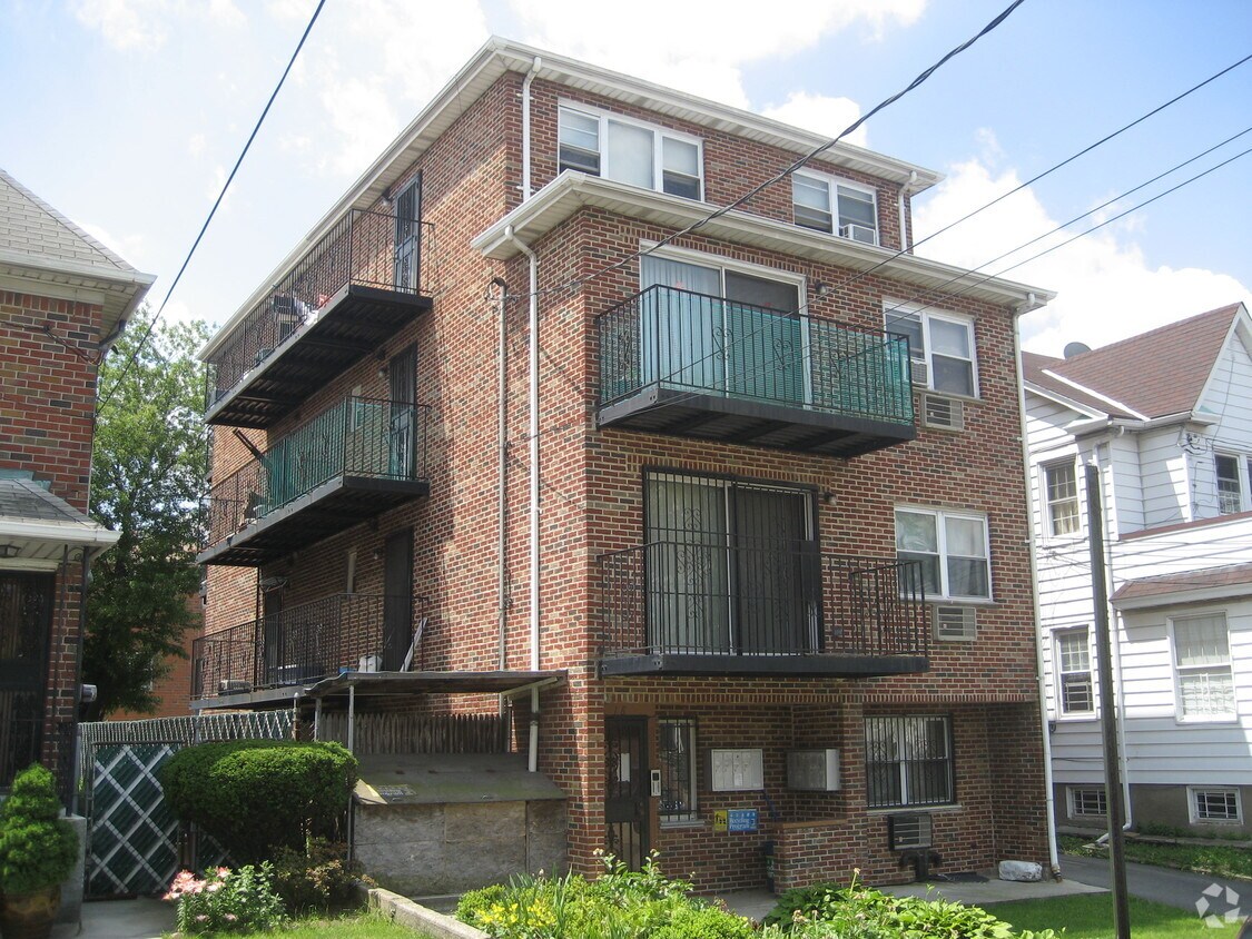 Building Photo - 132-18 57th Rd