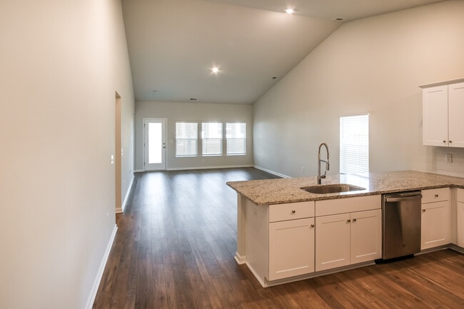 Foto del edificio - 212 Craigflower Ct