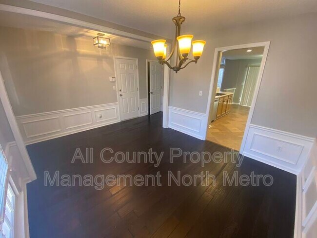 Building Photo - 345 Avebury Ct