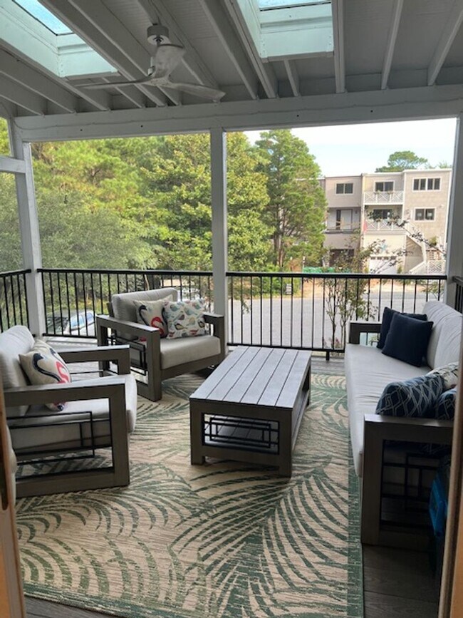 Foto del edificio - NORTH END - FURNISHED WINTER RENTAL