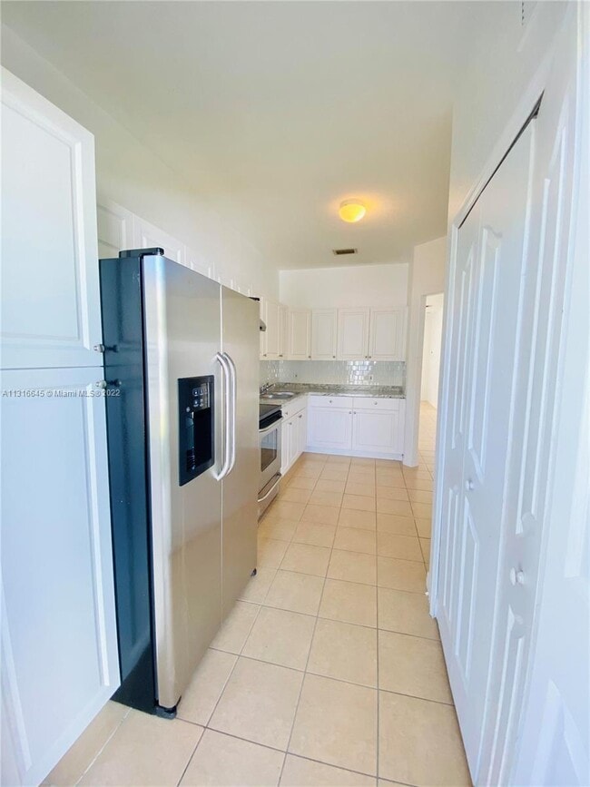 Building Photo - 13260 Old Biscayne Dr