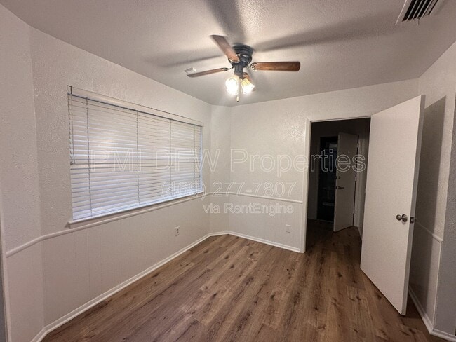 Photo - 1818 Andover Dr House