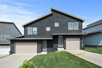 Building Photo - 7620 N Mercier Ct