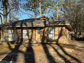 Building Photo - 2742 Minden St