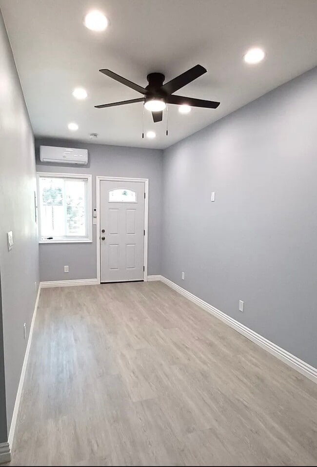Living Room - 1351 Silver Maple Dr