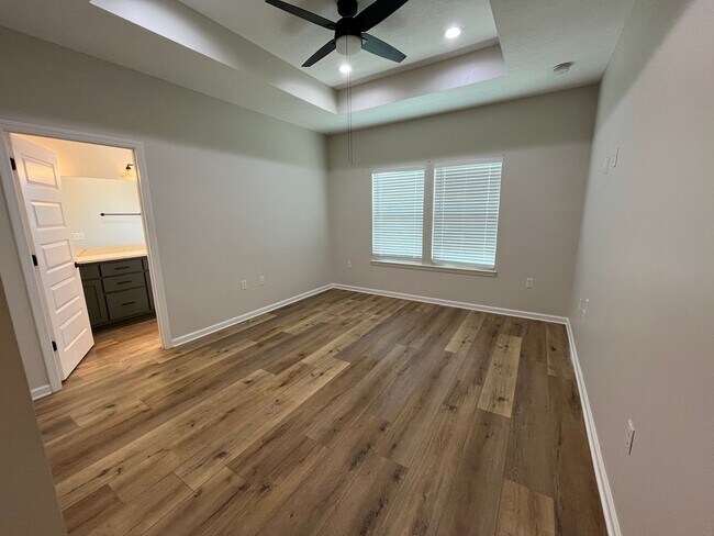 Foto del edificio - 3 bed 2 bath house