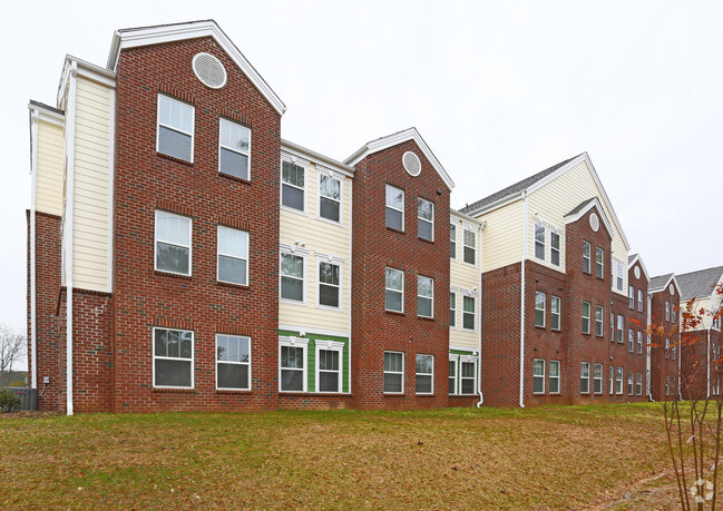 Building Photo - Bellamoore at The Park