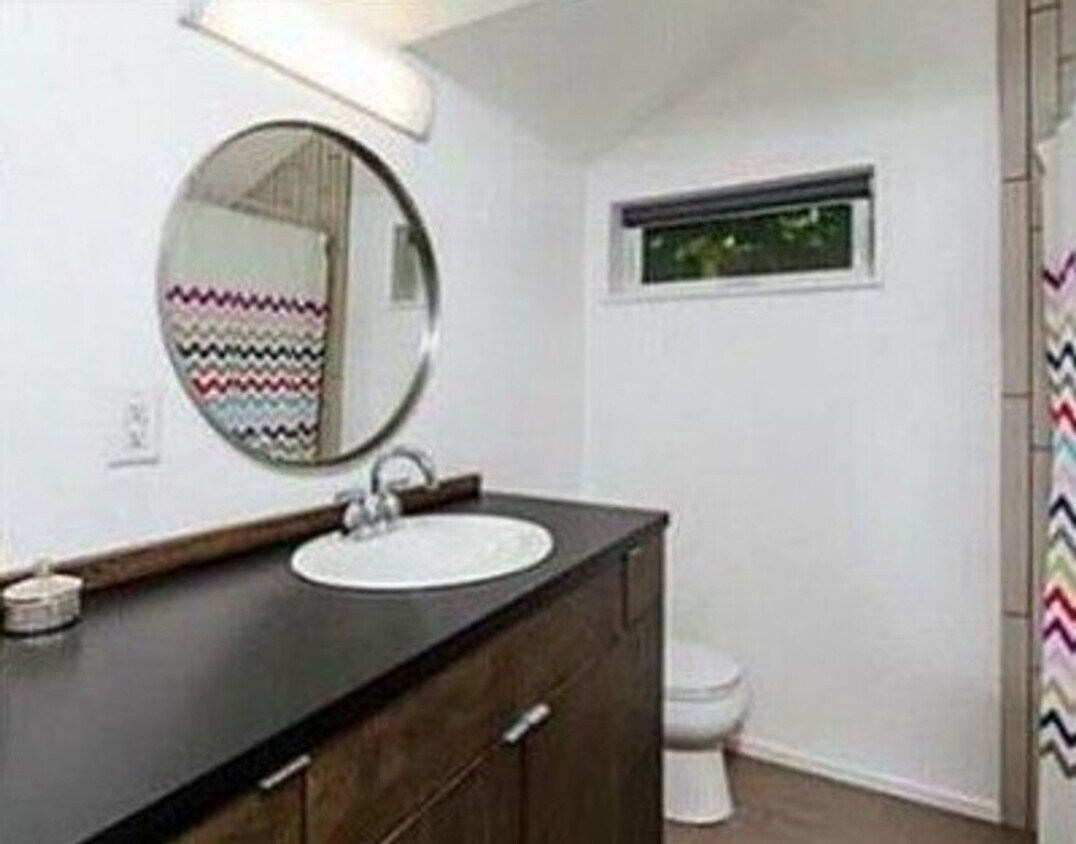 Foto principal - Two Bedrooms Adorable House