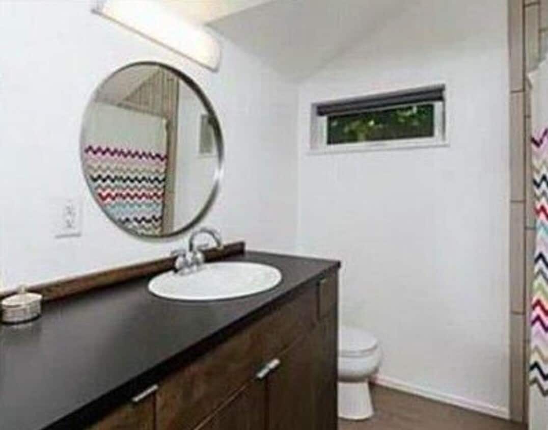 Primary Photo - Two Bedrooms Adorable House